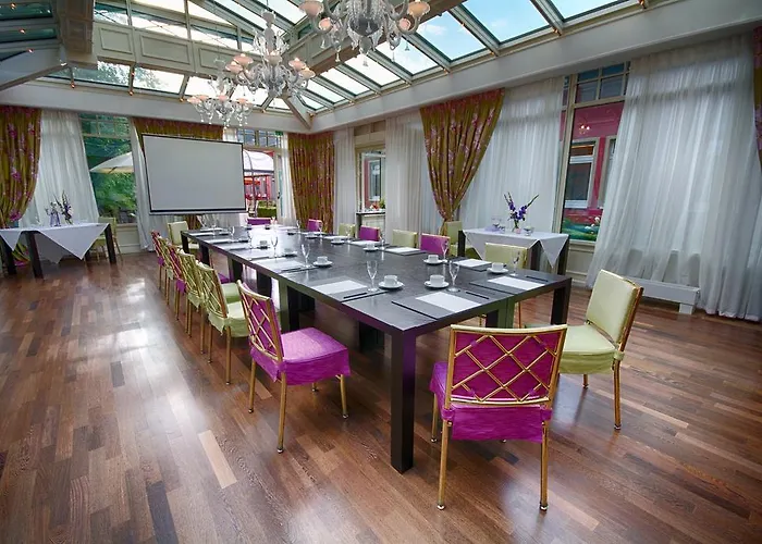 酒店 校园花园商务酒店 伊瑟隆