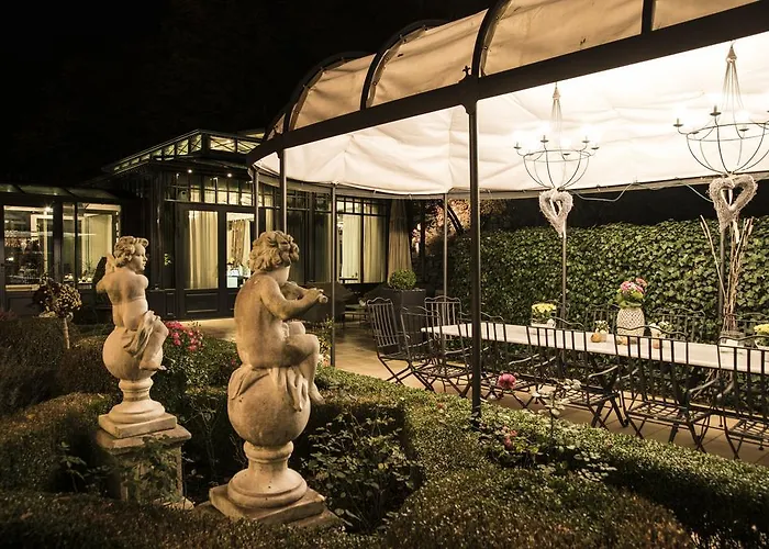 校园花园商务酒店